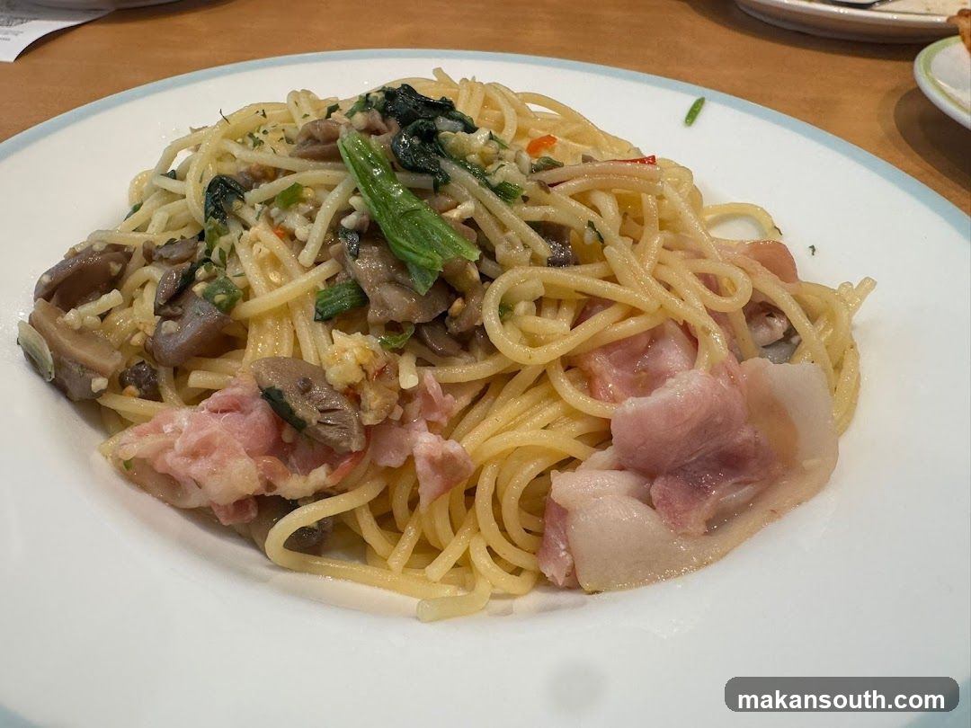 Pasta with Mushrooms and Bacon