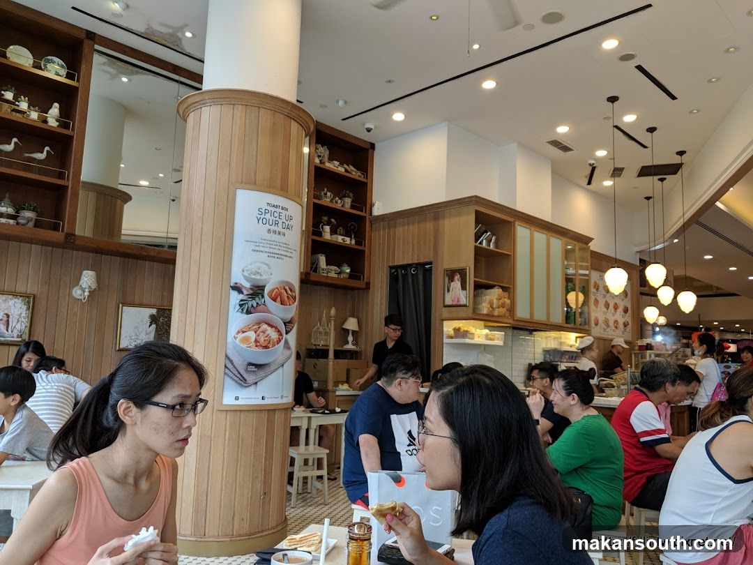 Dining Scene in a Cozy Cafe