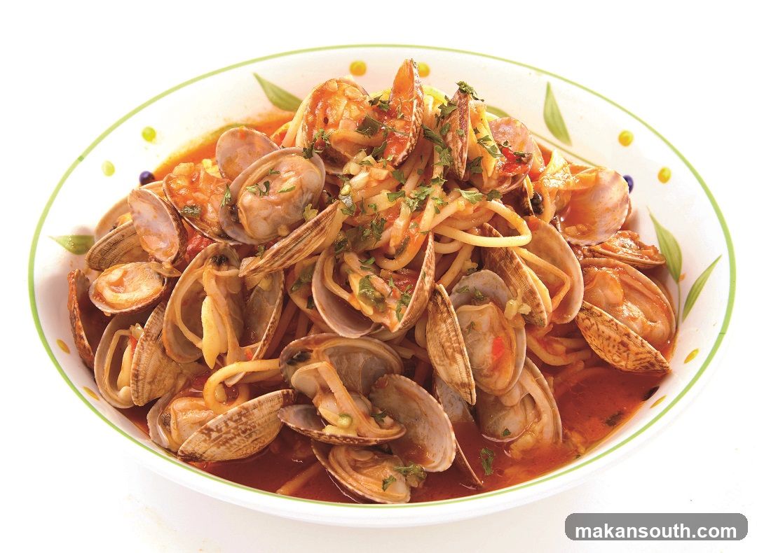 Clam Pasta with Tomato Sauce