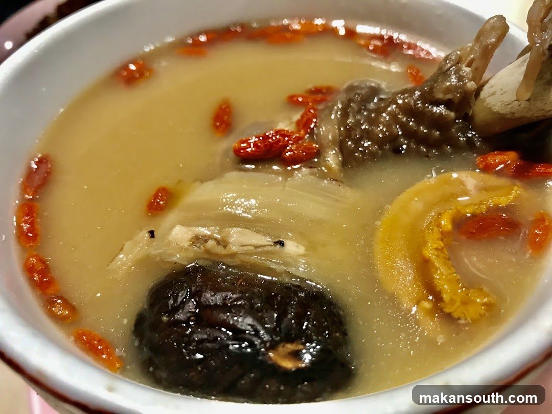 Chicken Soup with Goji Berries and Dried Fungus