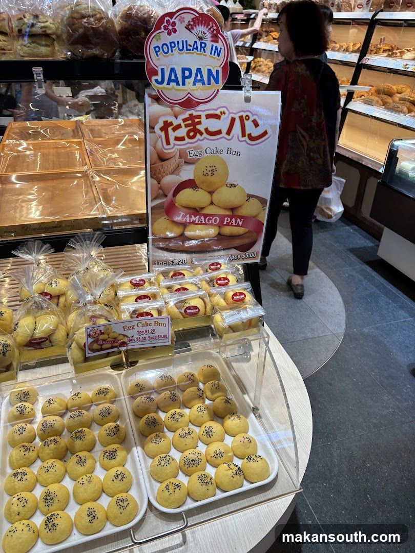 Egg Cake Bun Display