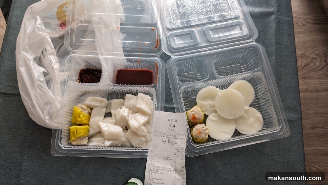 Takeout food containers with receipt