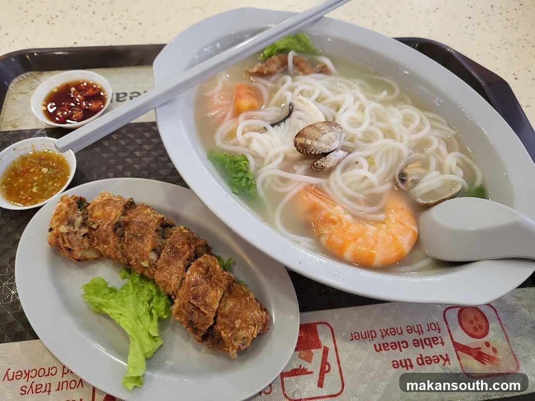 Seafood Noodle Soup and Fried Rolls