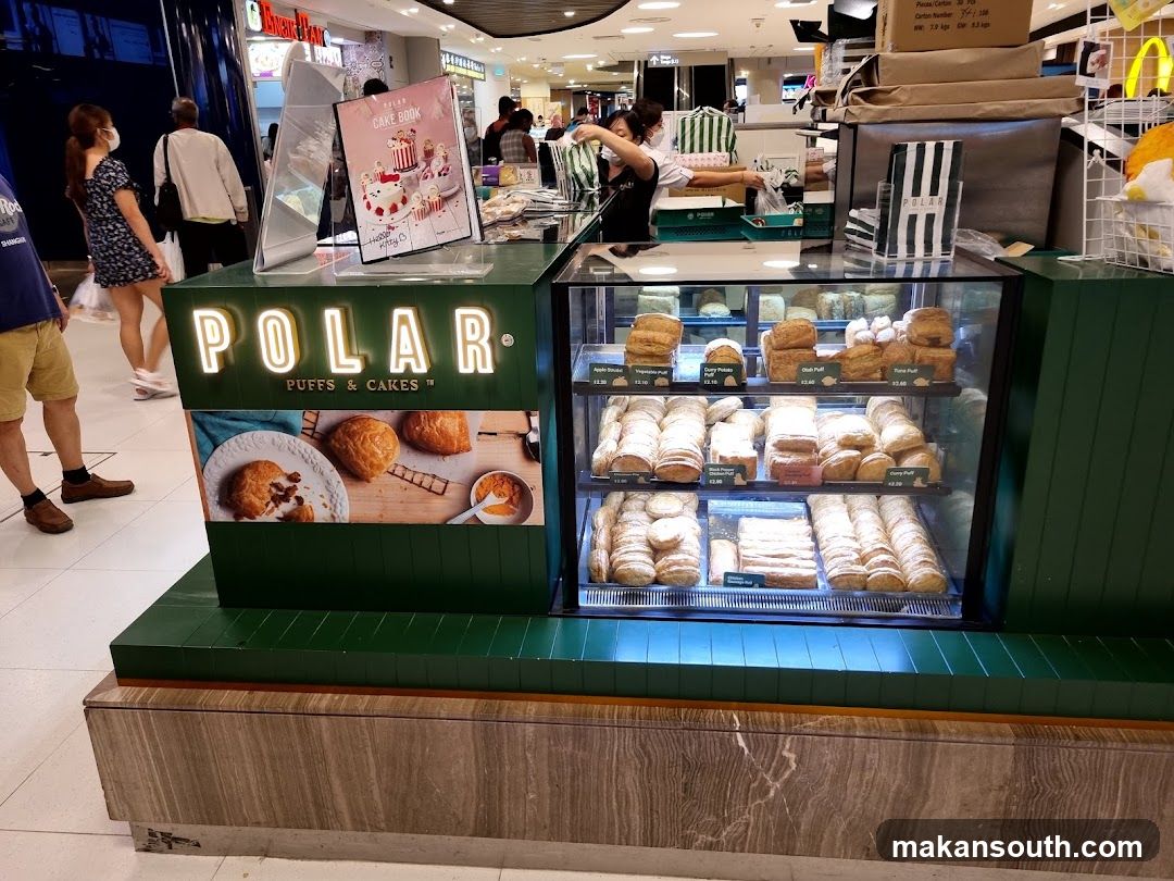 Polar Puffs & Cakes Display