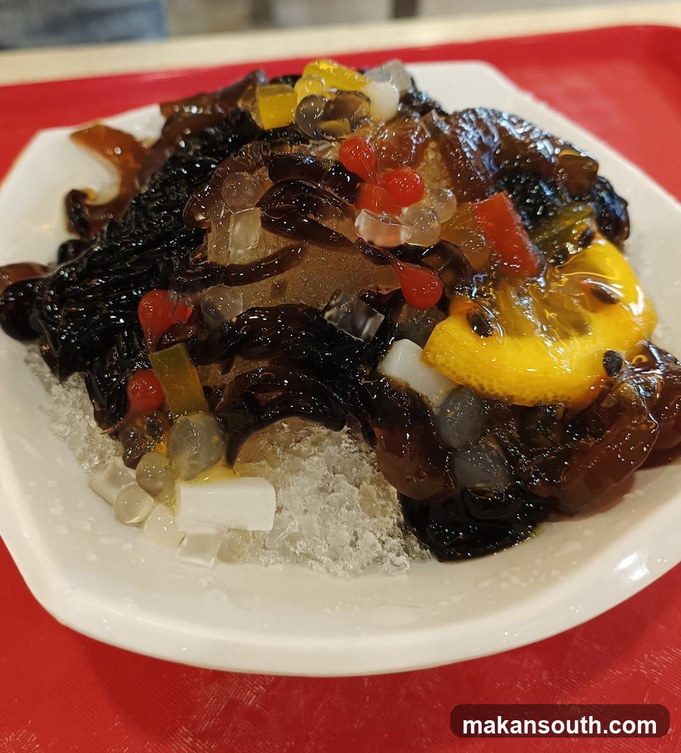 Ice dessert with toppings