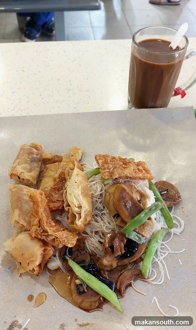Food and drink at a dining table