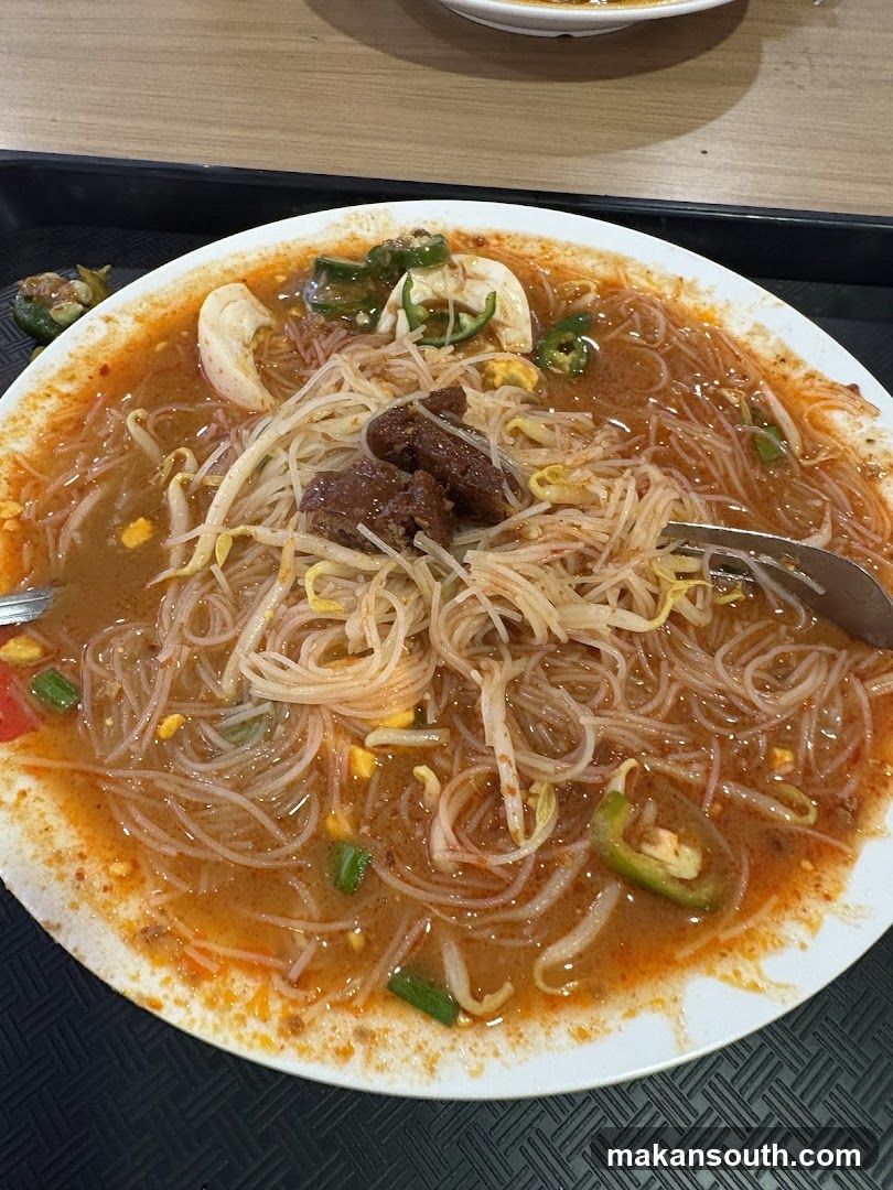 Spicy Noodle Dish with Beef and Vegetables