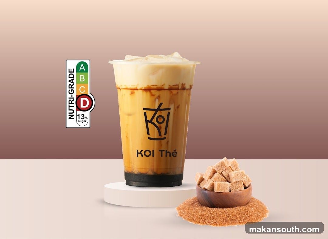 Koi Thé Iced Latte with Sugar Cubes