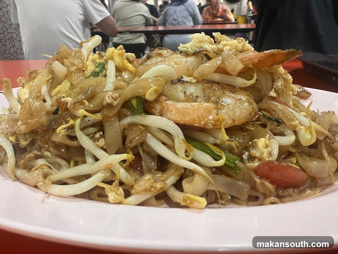 Shrimp Fried Noodles with Bean Sprouts
