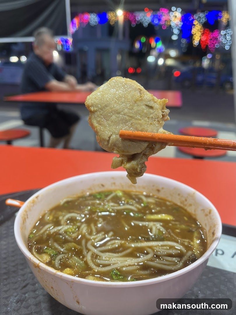 Noodle Bowl with Meat Pouch