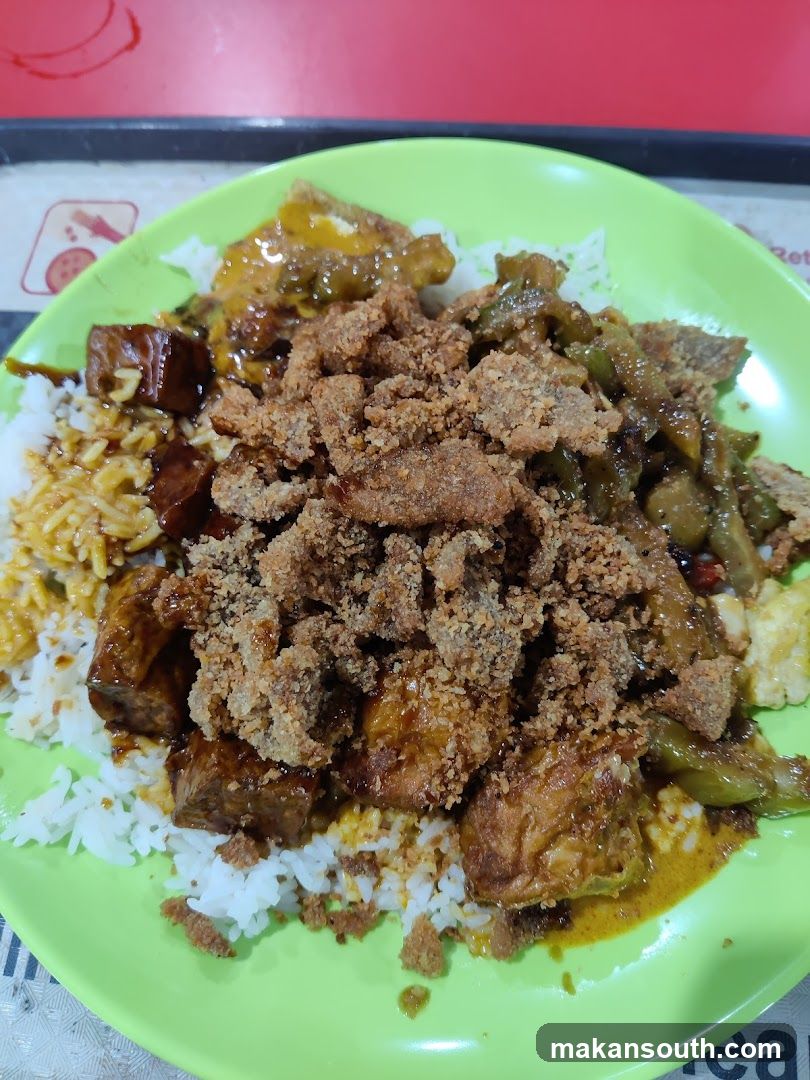 Braised Pork Rice with Pickled Vegetables