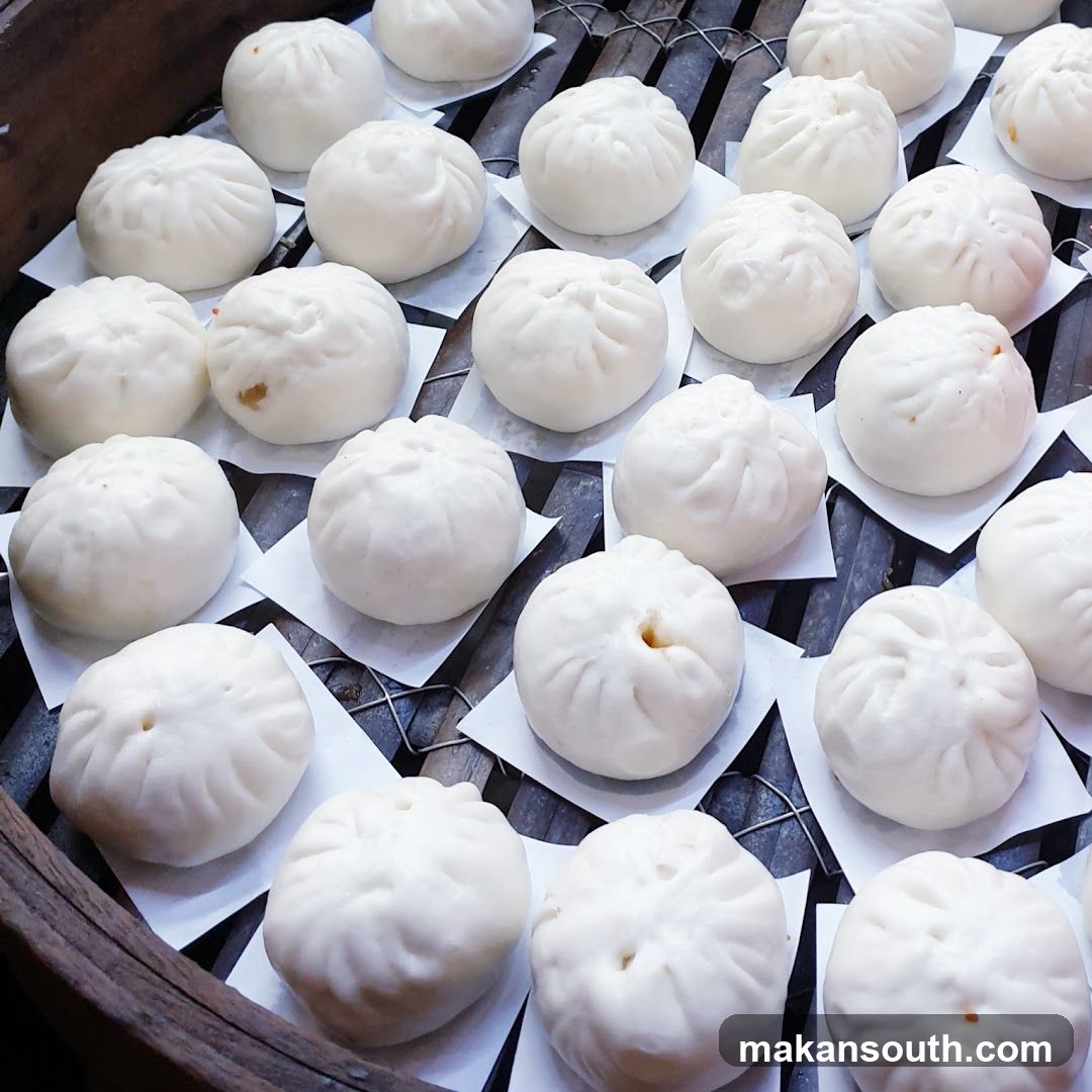 Steamed Buns in a Basket