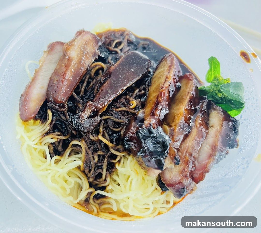 Noodle Bowl with Meat and Sauce