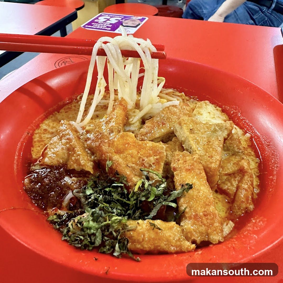 Noodle Dish with Tofu and Bean Sprouts