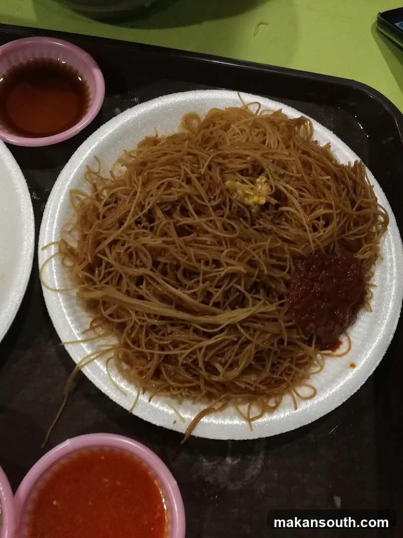 Fried Noodles with Chili Sauce