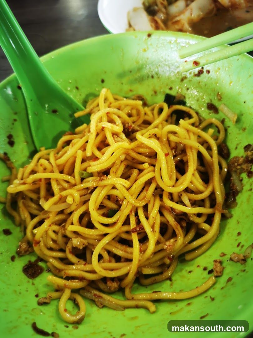 Noodles in a green bowl