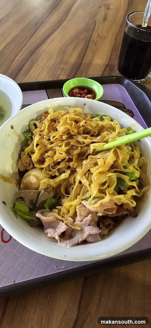 Noodles with Meat and Soup