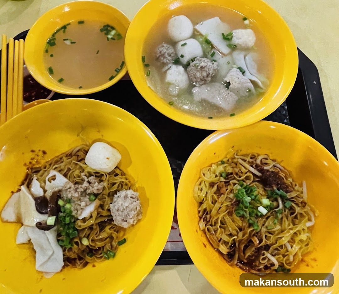 Noodle Soup and Dry Noodles
