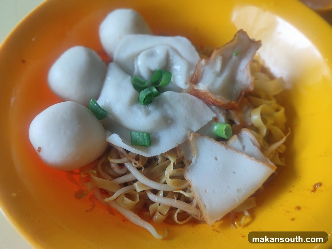 Noodles with Fish Balls and Fish Cake