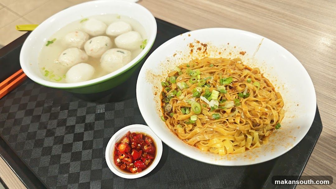Noodles with Fish Balls and Chili
