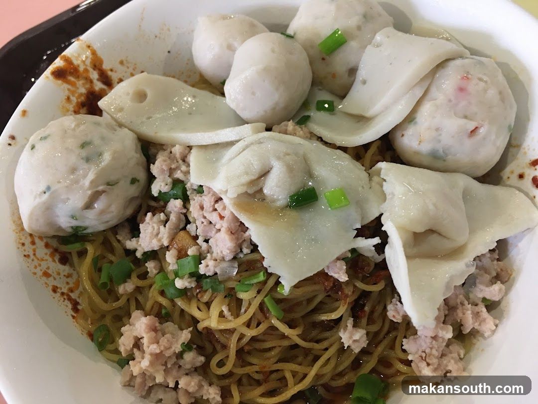 Noodles with Fish Balls and Minced Meat
