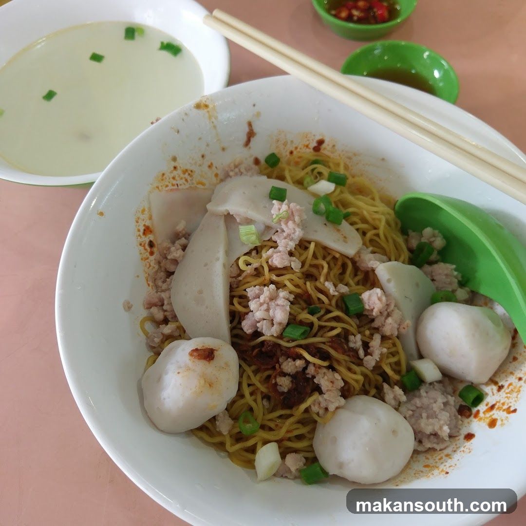 Noodles with Fish Balls and Minced Meat
