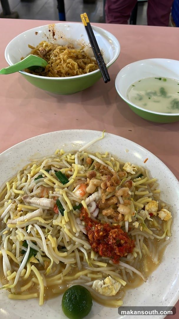Noodles with Soup and Lime