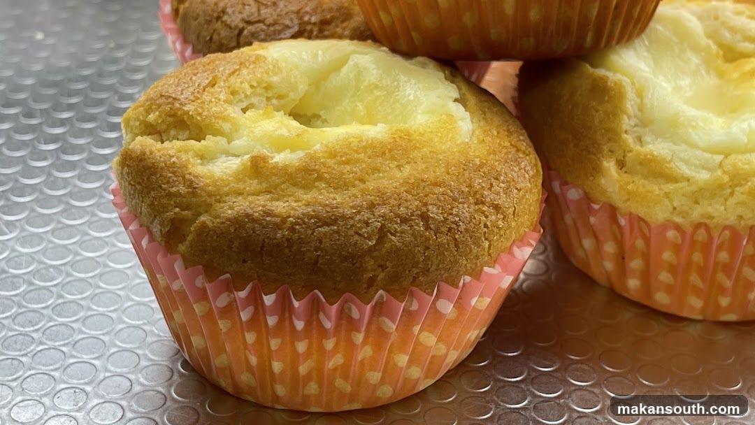 Cream-filled Muffins
