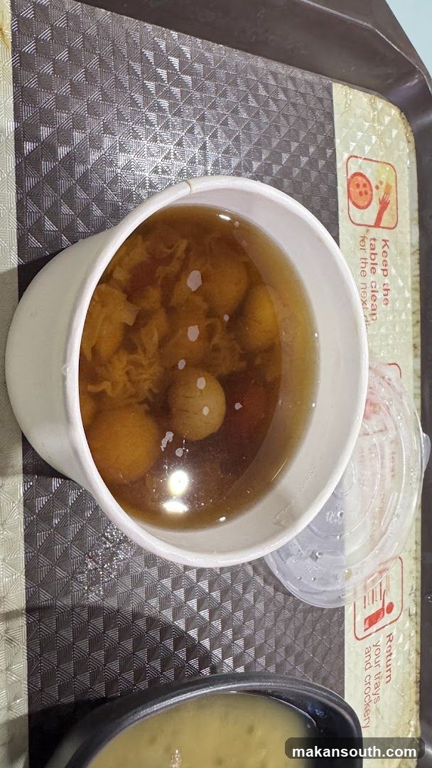 Dessert soup with fruit and jelly
