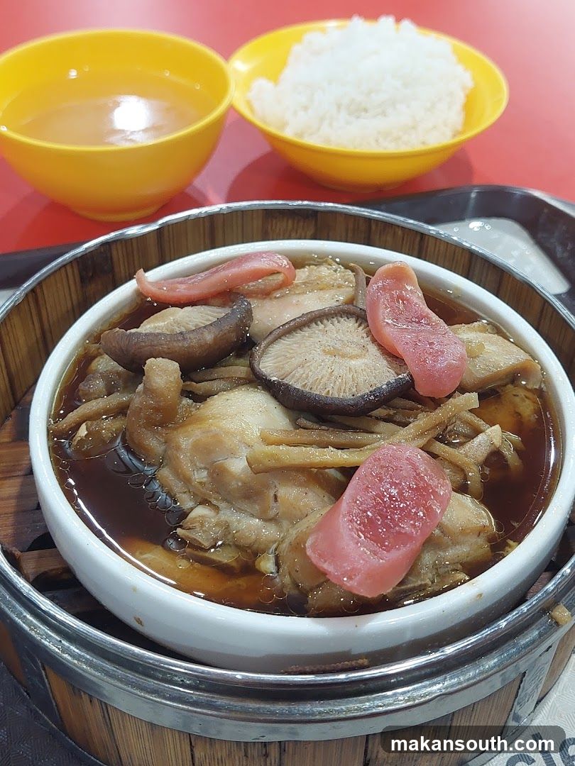 Steamed Chicken with Mushrooms and Bamboo Shoots