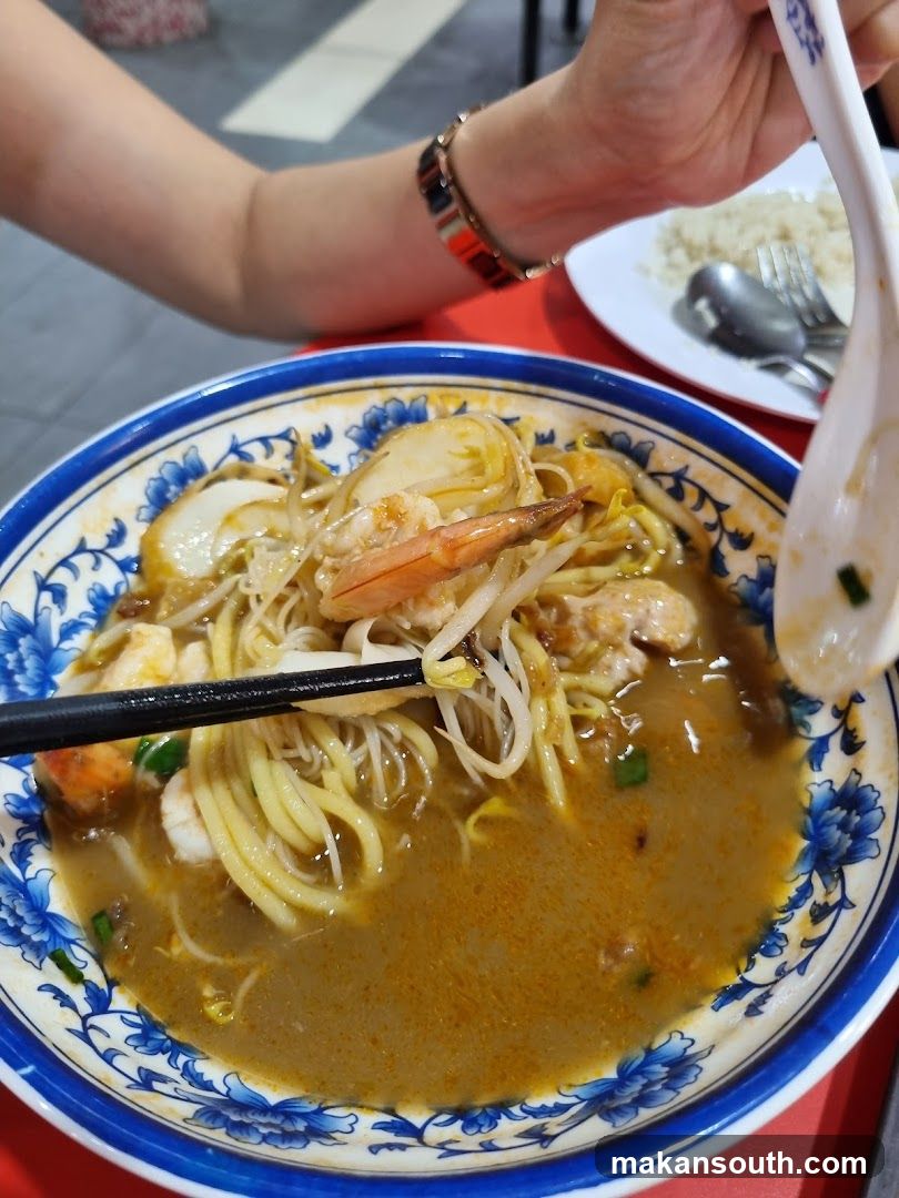 Noodle Soup with Shrimp and Scallops