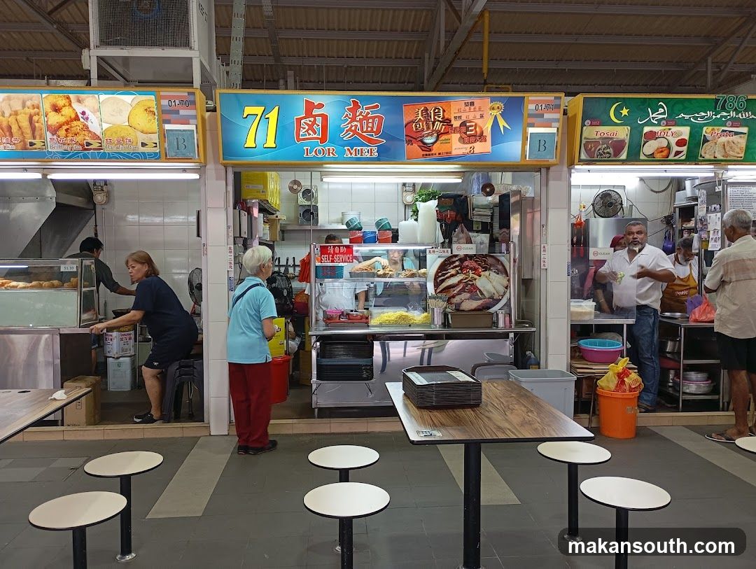 Food stall with Lor Mee and other dishes