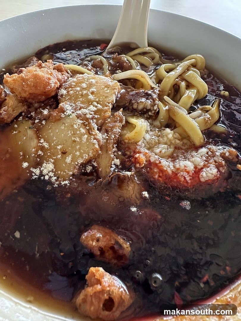 Noodles with Dark Gravy and Fried Toppings
