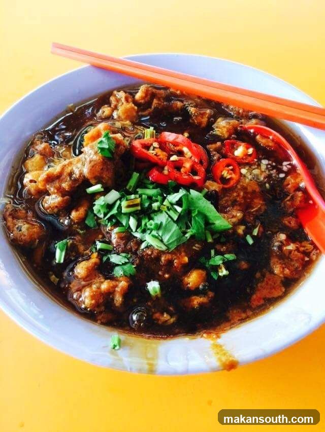 Noodles with Dark Sauce