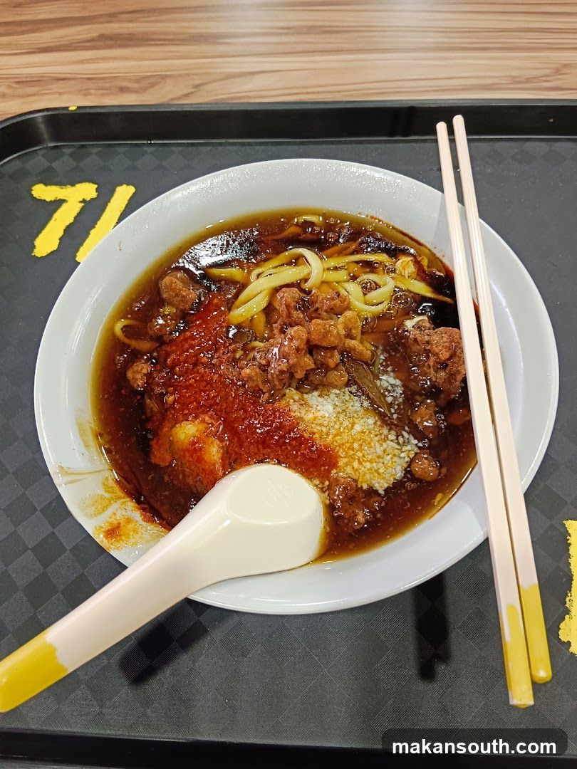 Noodles with Chili and Meat