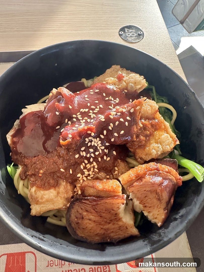 Noodles with Meat and Sauce