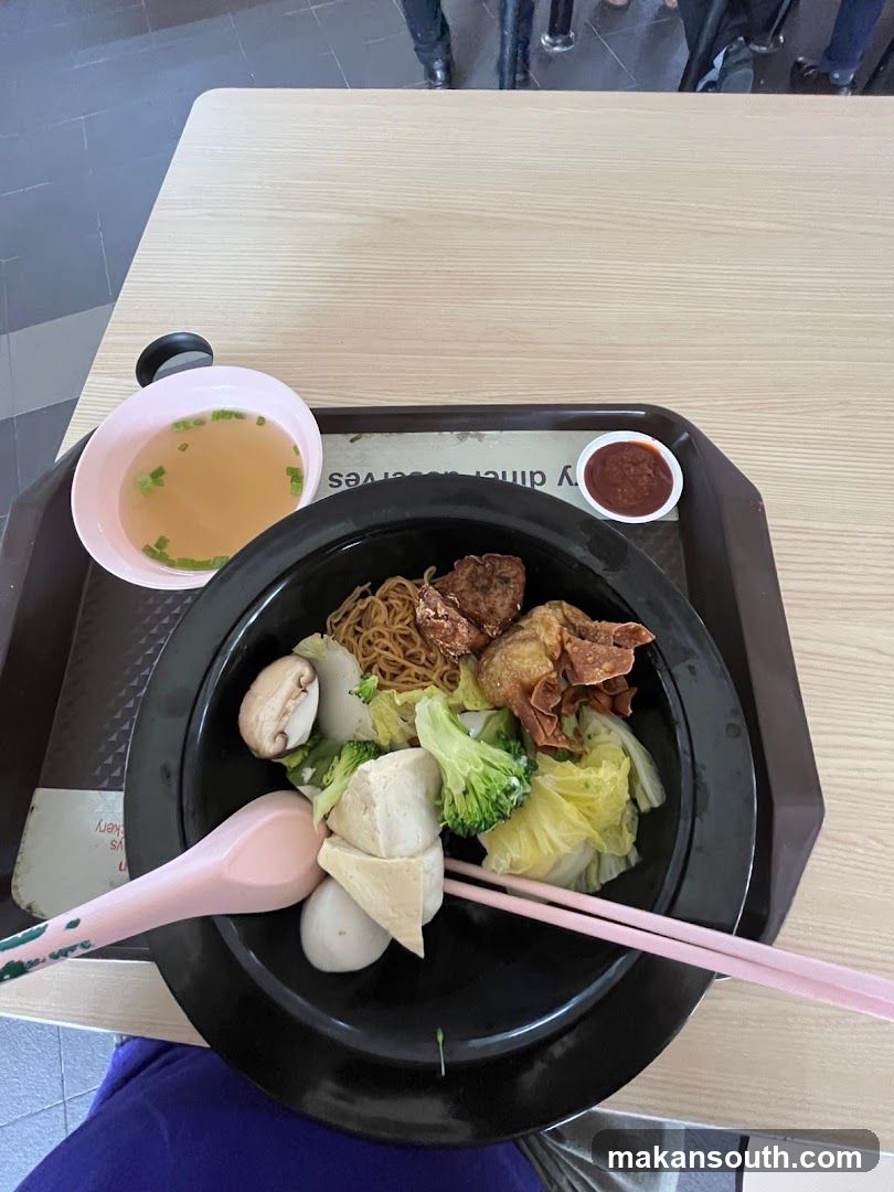 Noodles with vegetables and soup