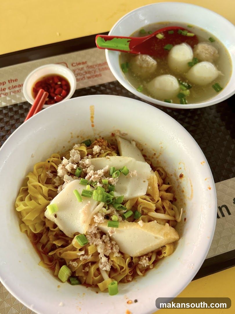 Noodles with Soup and Chili Dip