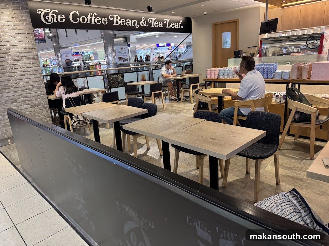 The Coffee Bean & Tea Leaf Interior