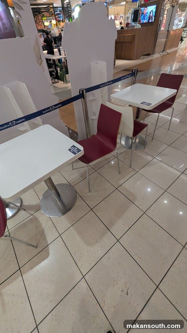 Baskin Robbins Seating Area