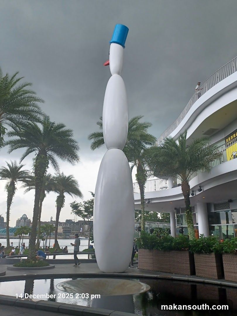 Sculpture and Waterfront Plaza