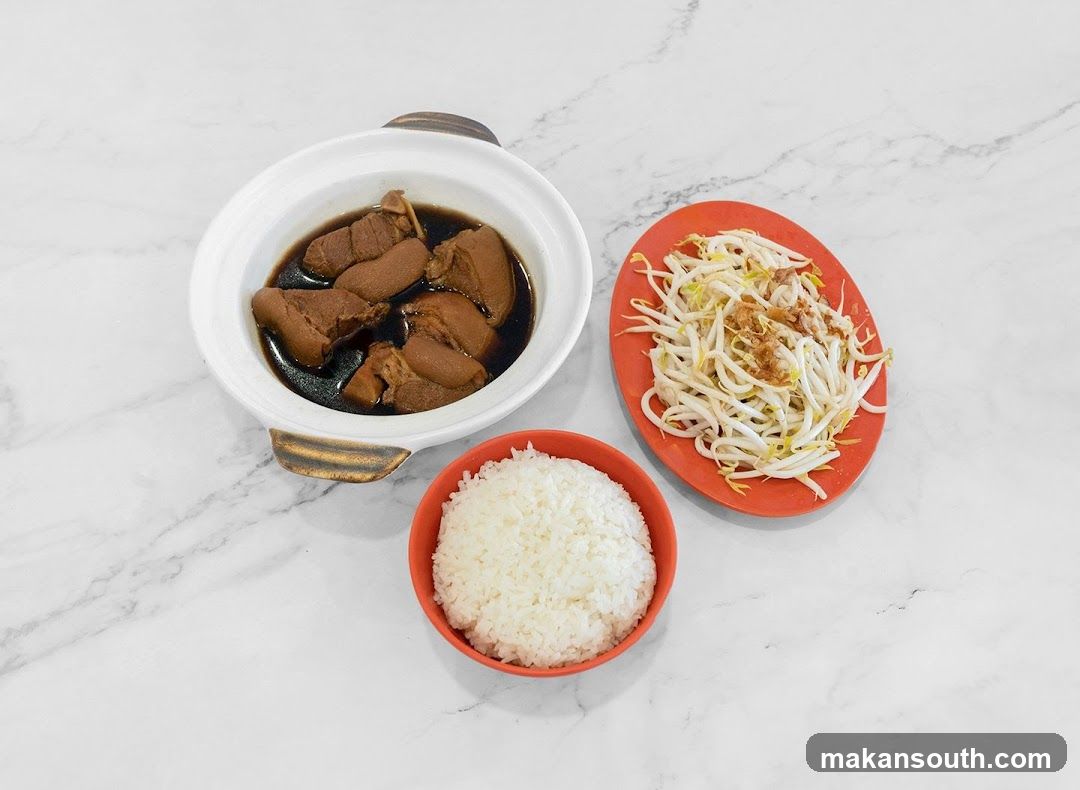 Braised Pork with Rice and Bean Sprouts