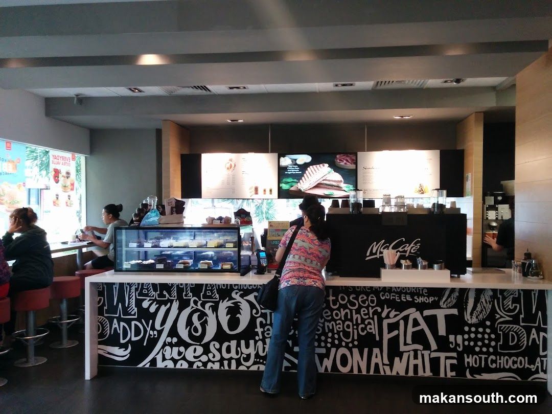 McCafé Counter