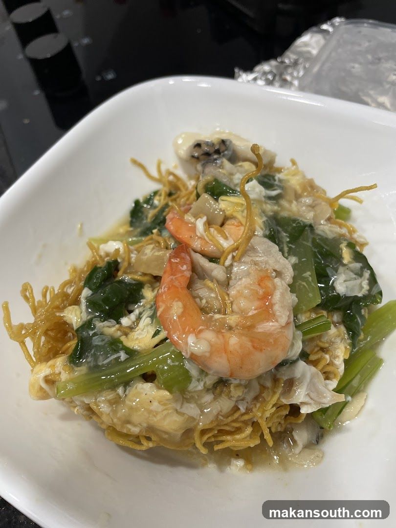 Crispy Noodles with Seafood and Vegetables