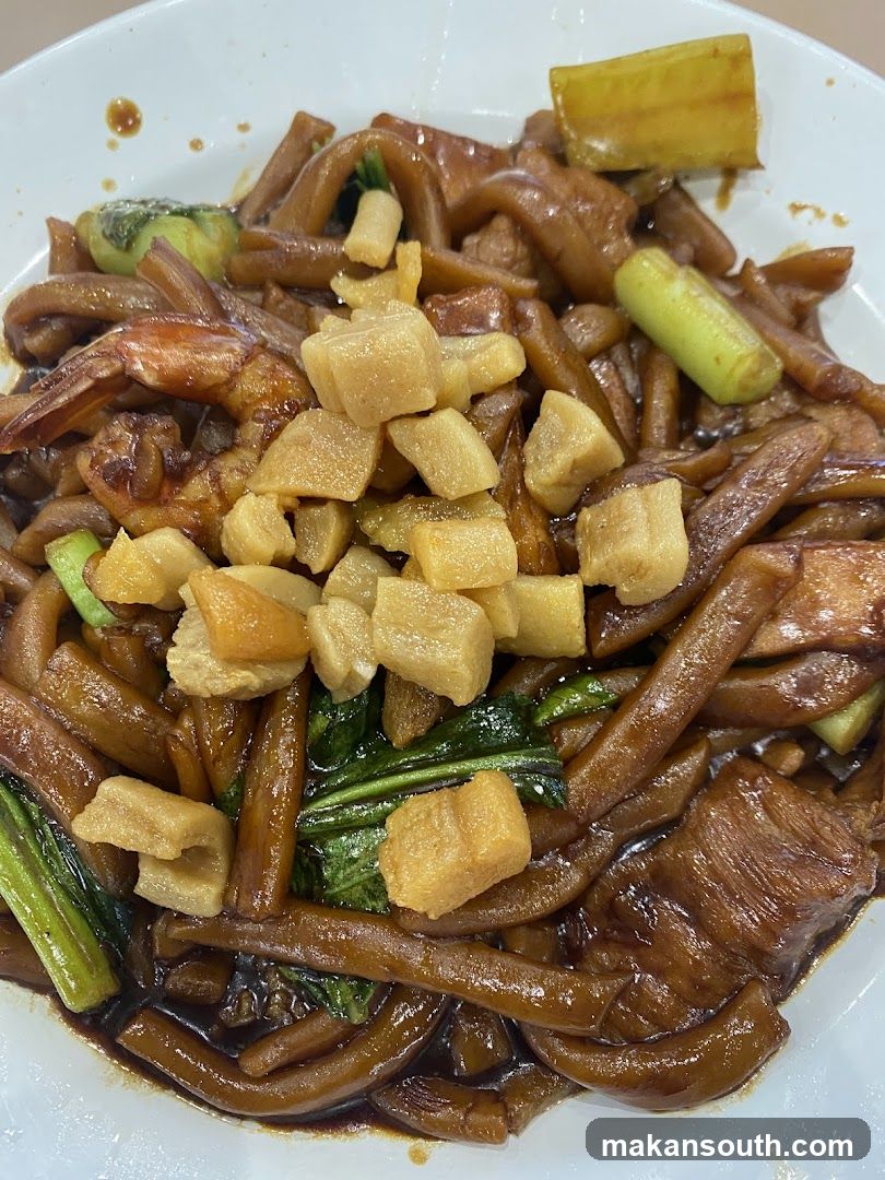 Stir-fried Noodles with Shrimp and Vegetables