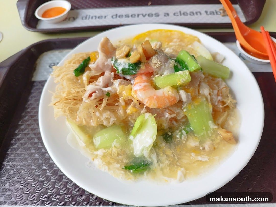 Crispy Noodles with Seafood and Vegetables