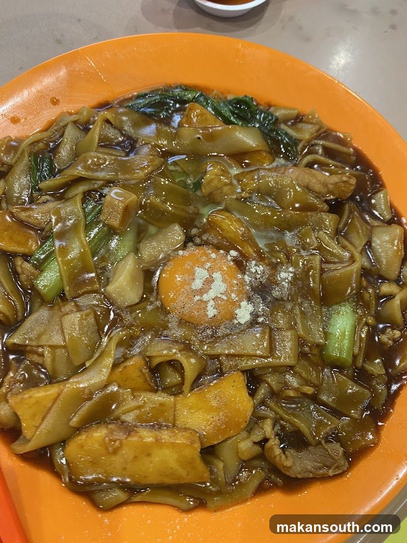 Hor Fun with Egg
