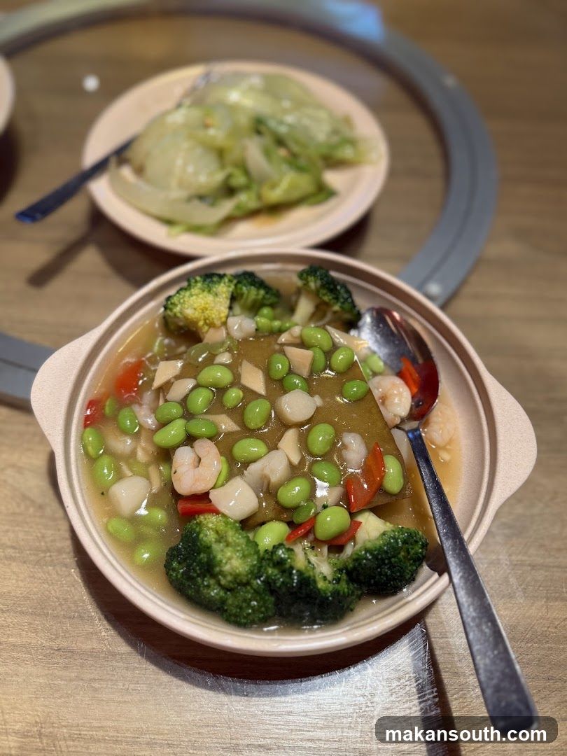 Braised Tofu with Seafood and Vegetables