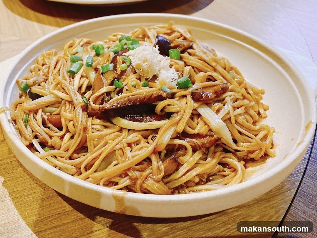 Noodles with Mushrooms and Scallions