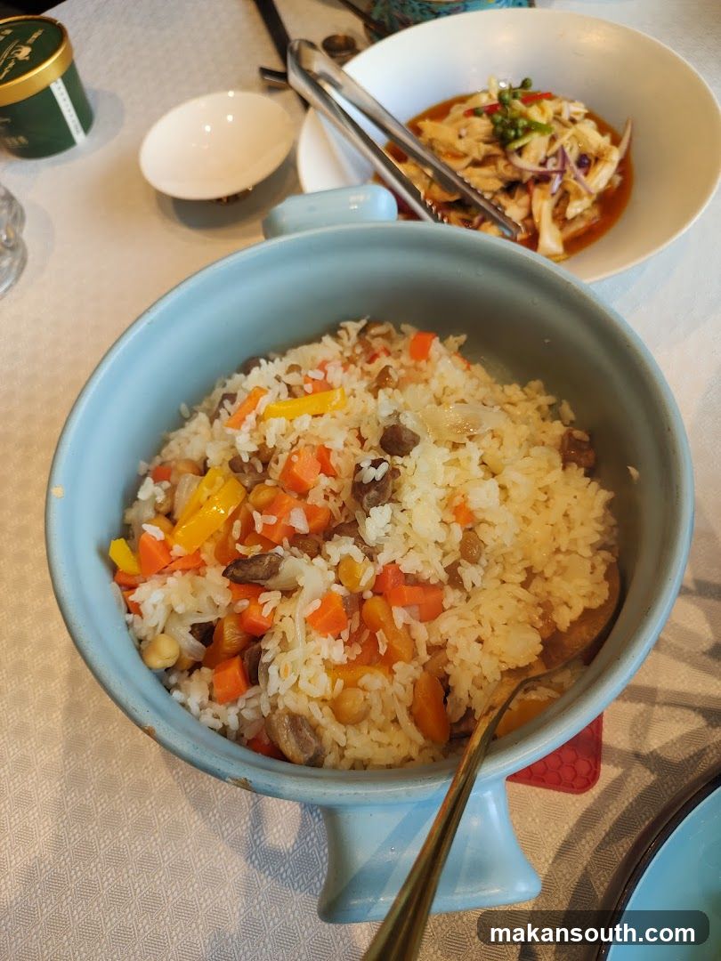 Rice dish with vegetables and dried fruit